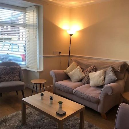 29 Comfort House 2 Bedroom Townhouse With Parking Скънторп Екстериор снимка