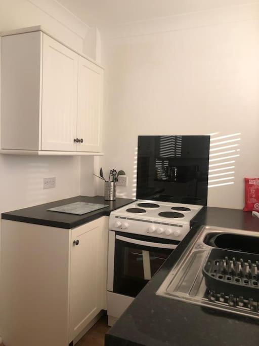 29 Comfort House 2 Bedroom Townhouse With Parking Скънторп Екстериор снимка
