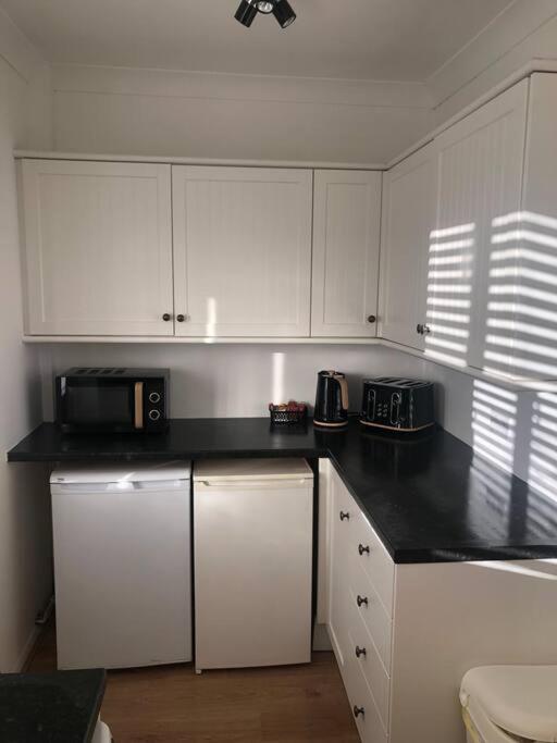 29 Comfort House 2 Bedroom Townhouse With Parking Скънторп Екстериор снимка