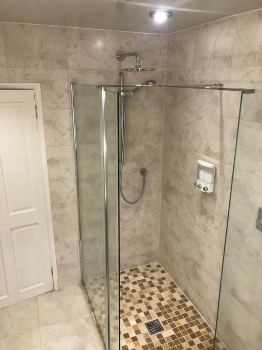 29 Comfort House 2 Bedroom Townhouse With Parking Скънторп Екстериор снимка