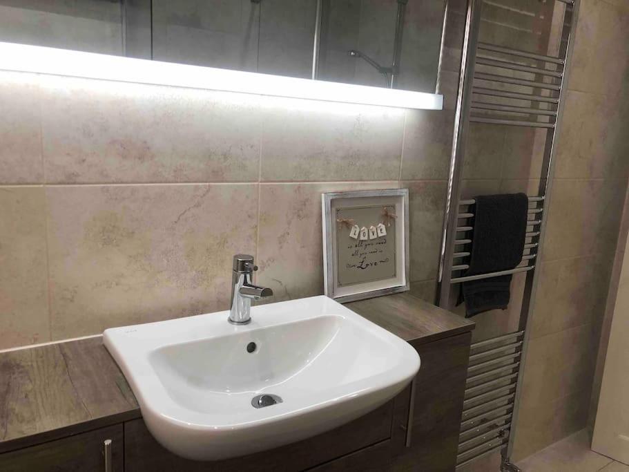 29 Comfort House 2 Bedroom Townhouse With Parking Скънторп Екстериор снимка